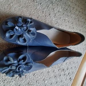 White Mountain shoes.